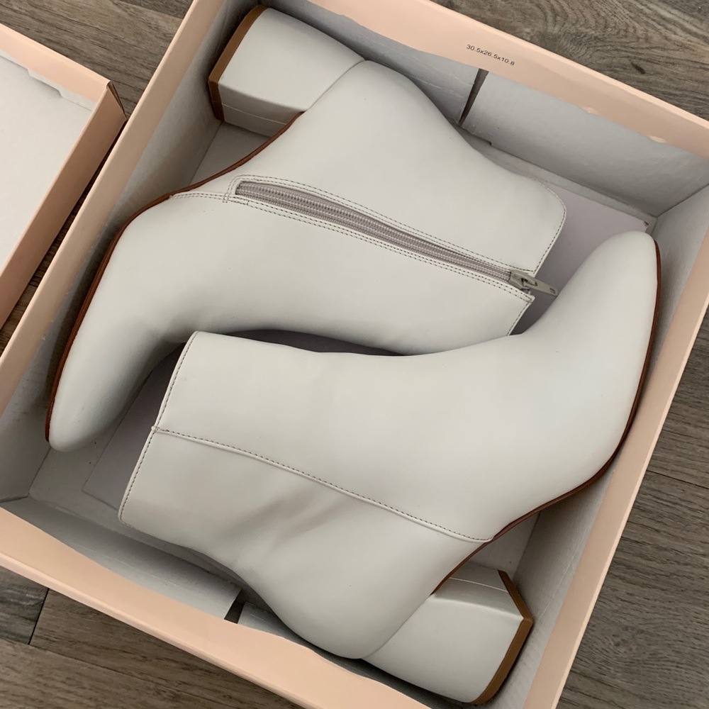 Chinese Laundry Davinna Boot White